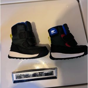 Infant size 4 Sorel snow boots